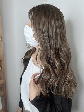 ルチェア ヘア(Lucea Hair) ロングアッシュ