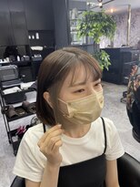 アローズ 久留米店(arose)&nbsp;20代30代大人かわいいツヤ感前下がりオン眉ショート