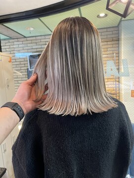 ラフ(LAFF) #黒髪#ボブルフ#ネビージュ#小顔#ワンレン