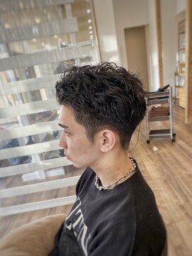 ロルド シェリ(Rold Cheri) ボックスショートツイストスパイラルパーマ