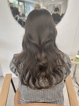 ムク 新宿(muc) ヌードグレージュ×レイヤーロングヘア
