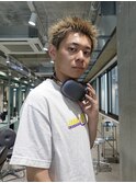 金髪スパイキーショート