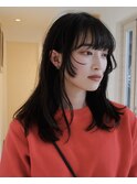 ミディアムストレートヘアにお顔周りレイヤーを 10代/20代/30代