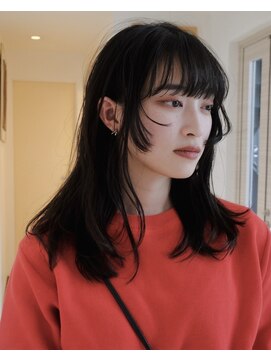 ビファインクーアヴェダ(Be fine coo AVEDA) ミディアムストレートヘアにお顔周りレイヤーを 10代/20代/30代