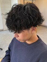 フゥ 宇都宮(FeU) 緩め波巻きスパイラルパーマシャドウパーマメンズマッシュウルフ