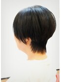 髪を耳にかけなくても自然と丸みが出る快適ウルフショートボブ