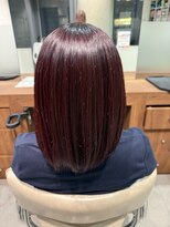 アウラ(AURA)&nbsp;レッドカラーボルドーカラー暗髪韓国ヘア