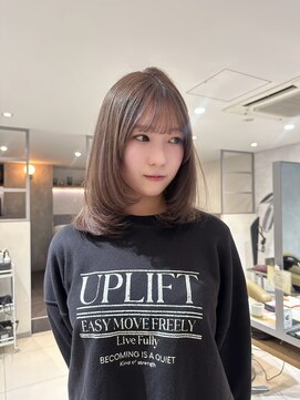 アース 高円寺店(HAIR & MAKE EARTH) ミディアムレイヤー〔@x__xrn03 〕