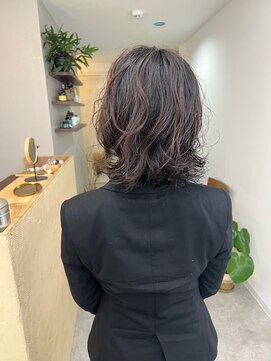 クイ(quii) ニュアンスで動く、肩上レイヤーボブパーマ