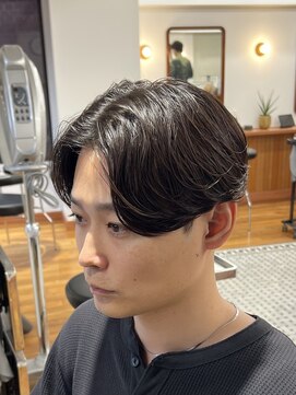 ザデイトウキョウ 表参道 青山(THE DAY TOKYO) MEN’S/サーフカール/刈り上げセンターパート/表参道駅/青山