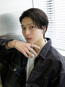 ロウ 銀座(RAW) 毛流れセンターパート