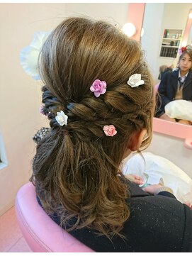 ラチャウ(La.Ciau) 卒業式ハーフアップ☆彡