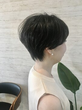 リア(li'a) クビレショート