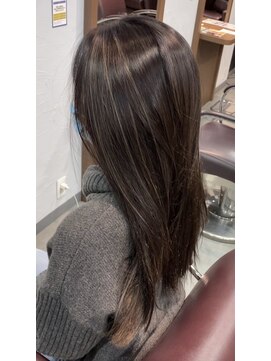 ノラ ウメダ(NORA UMEDA) 【NORA UMEDA 高木】3Dコントラストハイライトカラーグレージュ