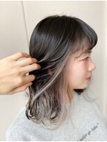 レヴィーヘアー(Revie hair) ホワイトグレーイヤリングカラー