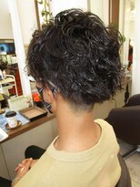 コアフィールフィス(COIFFURE fils)&nbsp;【見附　今町】メンズパーマ　波ウェーブ　黒髪　センターパート
