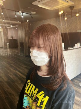 トレイリア(Tolaria) レイヤースタイル×ピンクベージュ