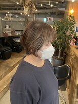 ウィークエンド(WEEKEND)&nbsp;白髪ぼかし　くびれショート　￥15400