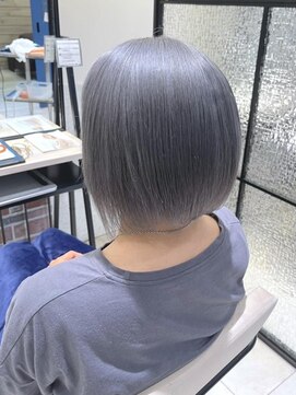 クアトログランシュ 水戸店(QUATRO×GranCieux) シルバー【水戸/ブリーチ/ハイトーン】