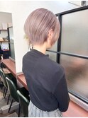 ハイトーンショート_耳かけヘア