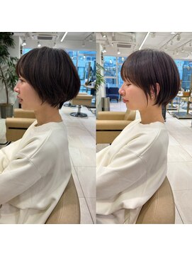 アンド ストーリーズ(&STORIES) 前髪あり耳掛け丸みくびれショートボブ20代30代40代50代（蘭）