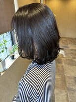 イロハ(iroh)&nbsp;イルミナカラー/グレージュカラー/内巻きロブ