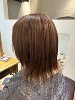 【マロンベージュ×外はねボブ】