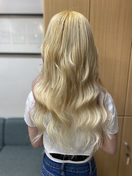 フツーロ 栄(FUTURO) プルエクステ