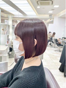 ラルム 新宿(LARME SHINJUKU) ミニウルフチェリーブラウンブリーチなしショートボブ前髪/新宿