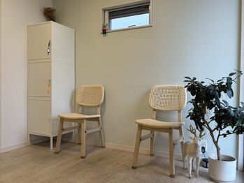 クオーラ(cuaura)の写真/ゆったり寛げる落ち着いた空間が自慢のサロン！特別なサロンタイムをお過ごしください♪