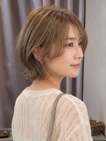フラワーズ(Flowers)&nbsp;ハイトーン ブリーチ 白髪染め アッシュベージュ レイヤー　30代