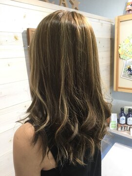 ヘアーアンドリラクゼーション ナスカ(Hair&Relaxation NazcA) ハイライト×アッシュ