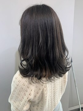 ヘアーアンドビューティーザ エフ(Hair Beauty the F) 【暗髪】