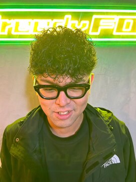 グリーディーフォックス 三軒茶屋(GreedyFOX) 波巻き/マッシュパーマ/ウルフ/ハイライト<理容室>三軒茶屋