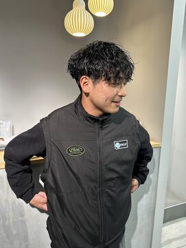 ヘアーメイク ネイキッド(Hair make Naked) 波巻きパーマ