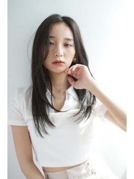 ルフュージュ バイ プロデュース 相模大野店(Refuge by Produce) 暗髪/レイヤーカット/長めバング