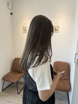 グレージュカラー/伸ばしかけヘア/小顔ヘア/ブリーチなしカラー