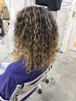 サル(saru)&nbsp;ハイライト×スパイラルパーマ