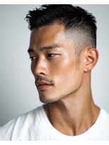 アンサ 小倉店(ANSA) 男らしさ際立つフェードベリーショート