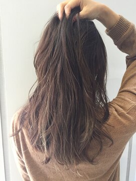 エイト プラット 渋谷2号店(EIGHT plat) 外国人風無造作ウェーブ×3Dハイライト