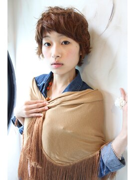 ブーケ(BOUQUET) デニムに合わせたショートスタイル。