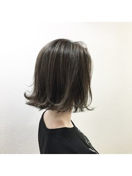 ループ(LOOP) 外ハネボブの外国人風カラー