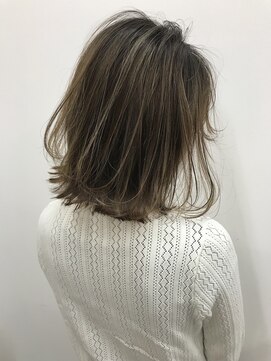 キューズ クラブ(cuz KLUB) 【cuz KLUB】ベージュハイライト×ボブ