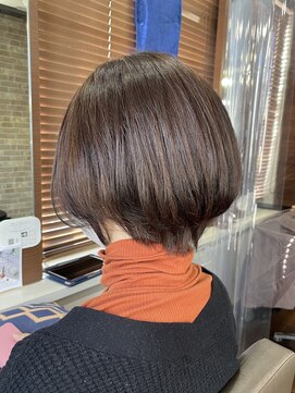 アンビエンテ(ambiente) 短すぎない大人ショートボブ【坂根】