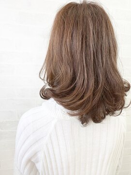 アヴァンス セブンパーク天美 松原店(AVANCE.) 【AVANCE】ミディアムレイヤー☆ツヤ髪ハニーブラウン