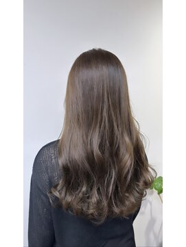 リラ バイ クオーレ(LIRA by CUORE) オリーブベージュ