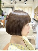 ボブベージュ/フェザーカット