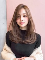 ミー 岡崎(mii)&nbsp;レイヤーミディアム×内巻きワンカール