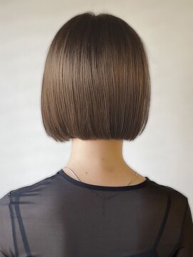 キュレア(C..ure.are) 冬の小顔◎切りっぱなしボブ×くすみベージュ×透明感で大人見せ