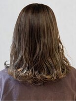 ティアトロアンドリミテバイティアトロ(teatro&limite by teatro) ハイライトカラー ミディアムパーマ ダブルカラー 20代